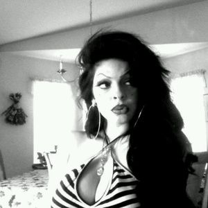 Meet your Posher, Alyssia